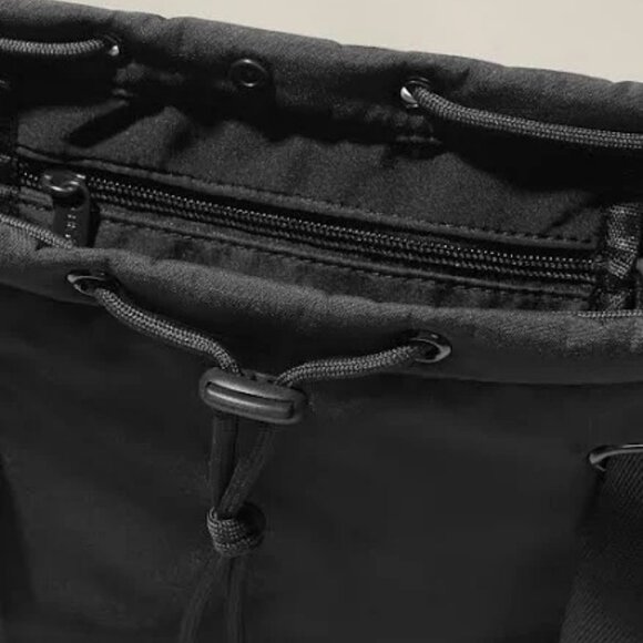 Beyond Yoga Convertible Black Gym Bag Backpack Tote Bag New With Tags NWT main image 7